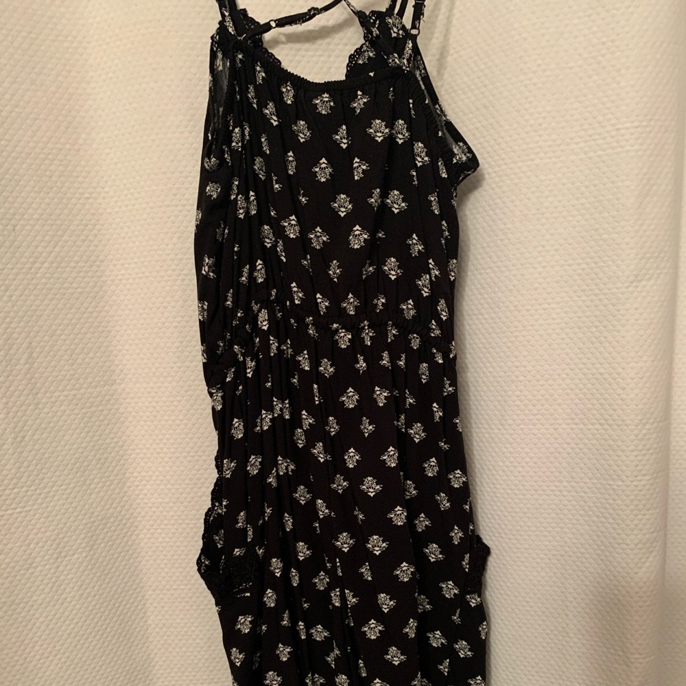 Romper - Picture 3 of 4